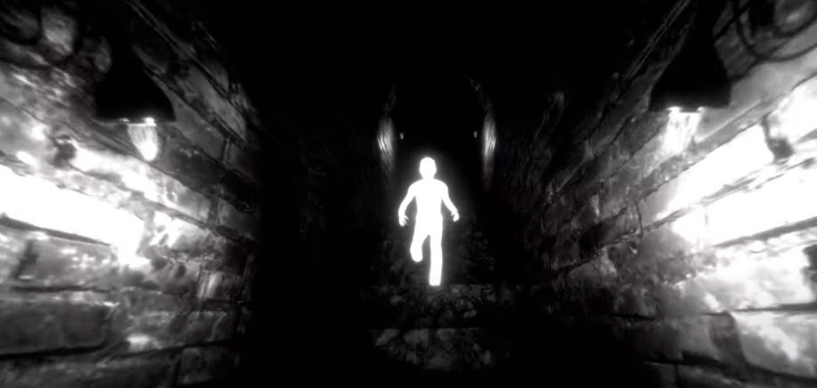 Силуэт в темном коридоре