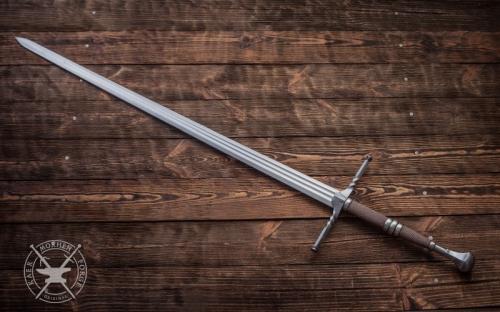 CD Projekt RED продала права на создание настоящих ведьмачих мечей