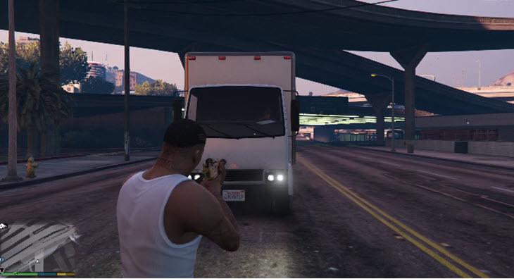 GTA 5 целится в грузовик